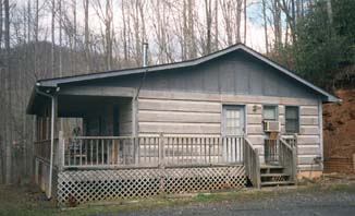 logcabin2.jpg (19623 bytes)